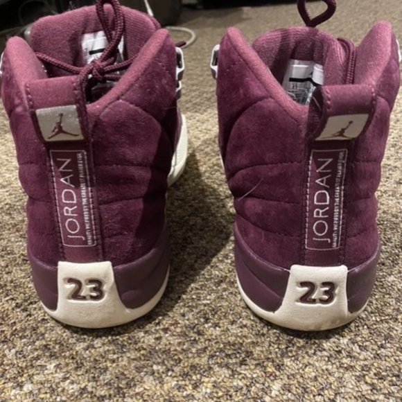 Jordan 12 Retro Bordeaux WORN ONCE - Picture 2 of 4